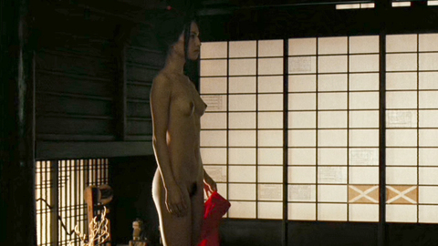 Pic: Naoko Watanabe in Silk