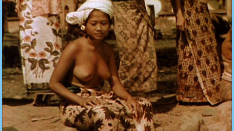 Pic: Poetoe Aloes Goesti in Legong: Dance of the Virgins