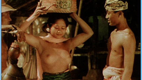 Pic: Poetoe Aloes Goesti in Legong: Dance of the Virgins