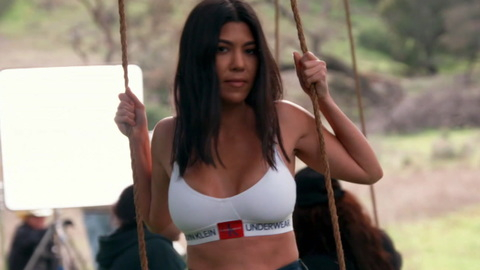 Pic: Kourtney Kardashian in Keeping Up with the Kardashians (2007-2021)