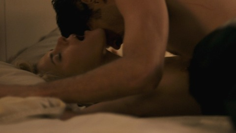 Pic: Rachael Taylor in The Loft (2014)