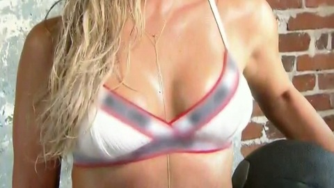 Pic: Khloe Kardashian in Keeping Up with the Kardashians