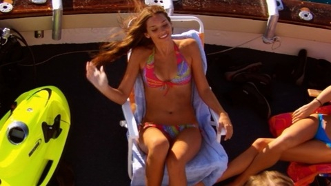 Pic: Michelle Vawer in Into the Blue 2: The Reef