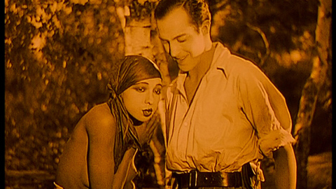 Pic: Josephine Baker in Siren of the Tropics