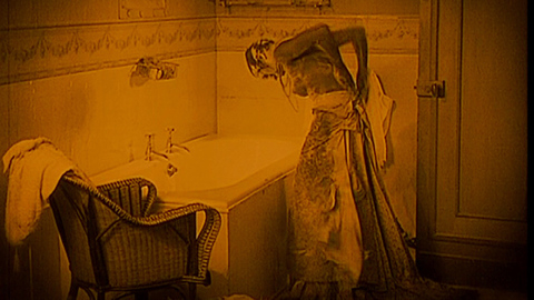 Pic: Josephine Baker in Siren of the Tropics