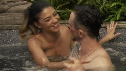 Pic: Jessica Szohr in Kingdom