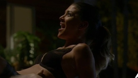 Pic: Jessica Szohr in Kingdom