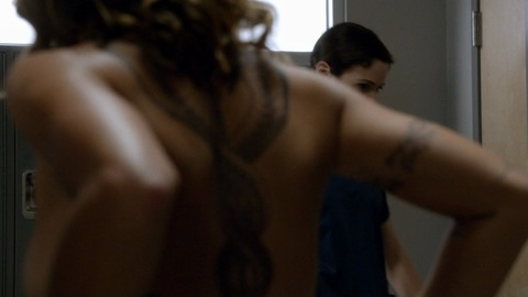 Pic: Jessica Szohr in Complications