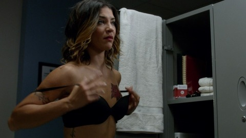 Pic: Jessica Szohr in Complications
