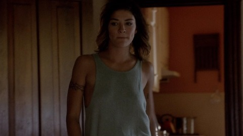 Pic: Jessica Szohr in Complications