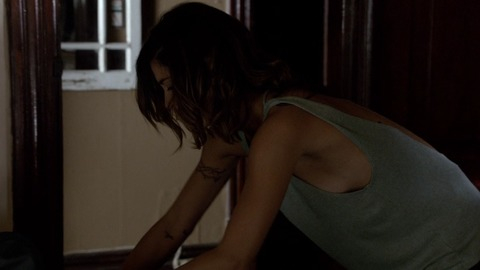 Pic: Jessica Szohr in Complications