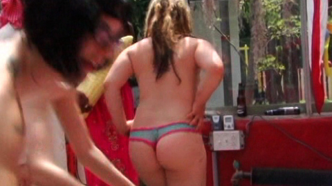 Pic: Zahra Divine in Meat Weed America