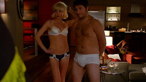 Pic: Eliza Coupe in Happy Endings