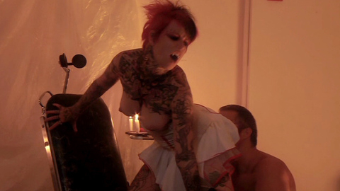 Pic: Rachael Reckless in Vamp Vixens
