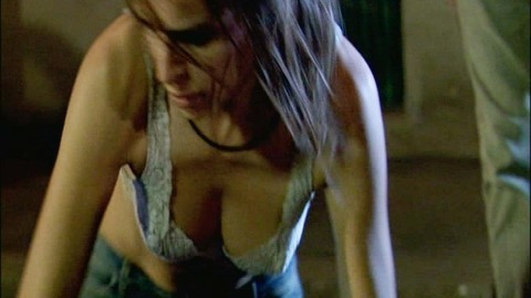 Pic: Kasia Smutniak in Nelle Tue Mani