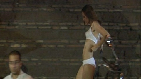 Pic: Kasia Smutniak in Nelle Tue Mani (2007)