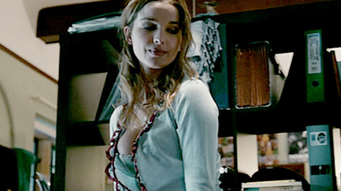 Pic: Tahyna Tozzi in Needle