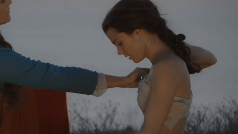 Pic: Kathryn Prescott in The Dovekeepers