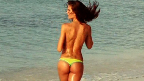 Pic: Izabel Goulart in Sports Illustrated: The Making of Swimsuit 2012