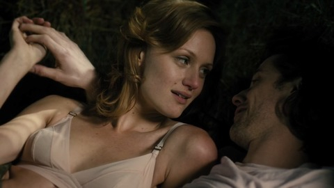 Pic: Kerry Bishé in Public Morals