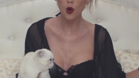 Pic: Taylor Swift in Taylor Swift - Blank Space