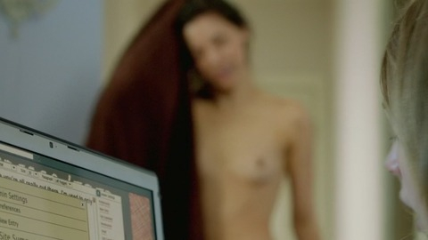 Pic: Gia Mantegna in Ask Me Anything