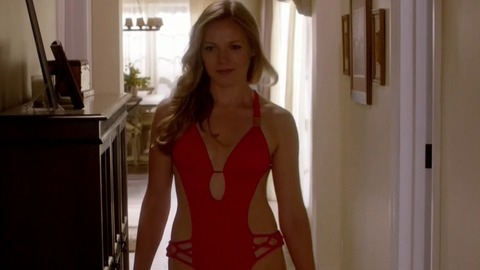 Pic: Emma Bell in Dallas
