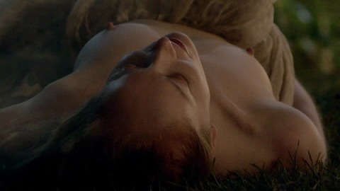 Pic: Lotte Verbeek in Outlander