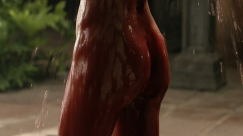 Pic: Lotte Verbeek in Outlander