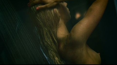 Pic: Laura Jacobs in Muck
