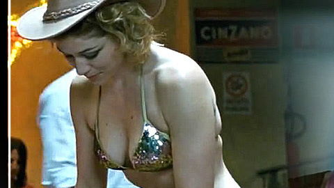 Pic: Sarah Felberbaum in Maschi contro femmine