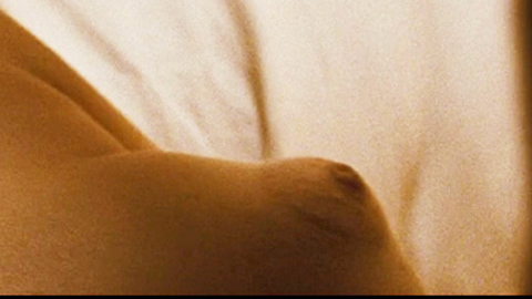 Pic: Nathalia Dill in Paraísos Artificiais