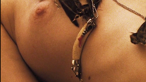 Pic: Nathalia Dill in Paraísos Artificiais