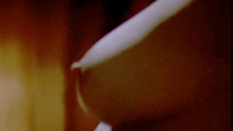 Pic: Andréia Horta in Alice