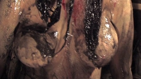 Pic: Gia Paloma in Bio Slime