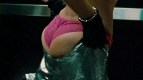 Pic: Genesis Rodriguez in Man on a Ledge