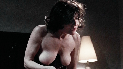 Pic: Valérie Lang in Holiday