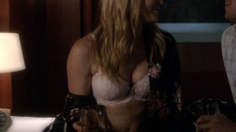 Pic: Caity Lotz in Arrow