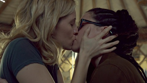 Pic: Evelyne Brochu in Orphan Black
