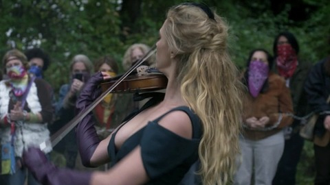 Pic: Nora Arnezeder in Mozart in the Jungle