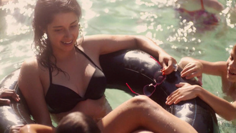 Pic: Stephanie Hunt in Somebody Up There Likes Me