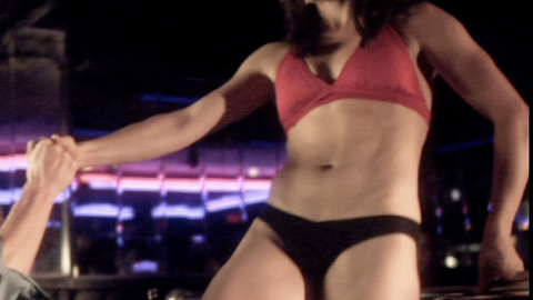 Pic: Adrienne LaValley in Alien Opponent