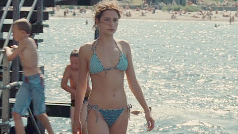 Pic: Lola Créton in Goodbye First Love