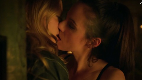 Pic: Anna Silk in Lost Girl