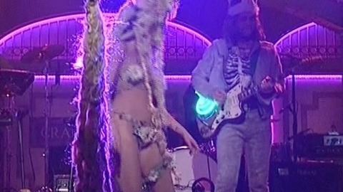 Pic: Miley Cyrus in Saturday Night Live (1975)