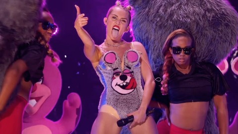 Pic: Miley Cyrus in MTV Video Music Awards