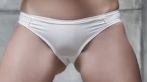 Pic: Miley Cyrus in Wrecking Ball