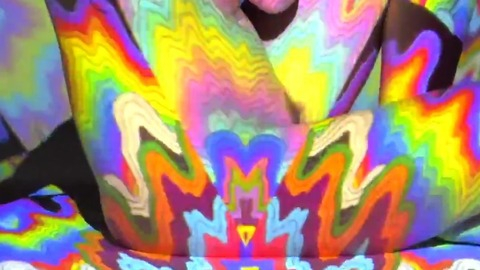 Pic: Miley Cyrus in Lighter