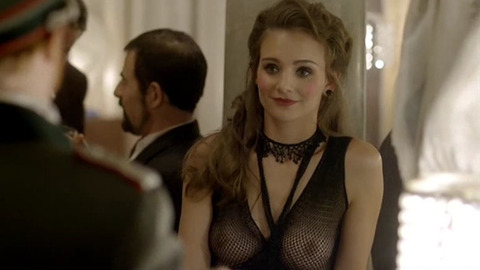 Pic: Cassandre Vittu de Kerraoul in Marthe Richard