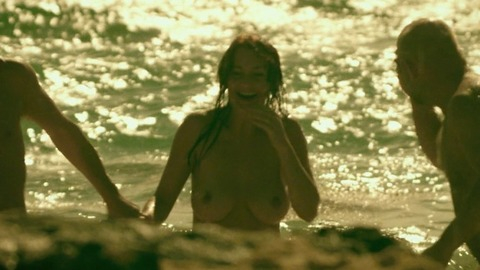 Pic: Viktorie Cermáková in 4Some